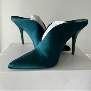 Calvin Klein Mallie Satin Mule